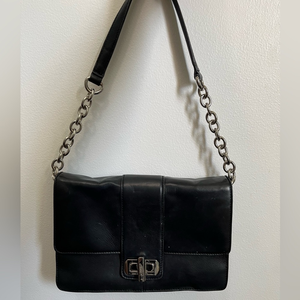 B‎ Makowski Blue Leather Chain Purse
